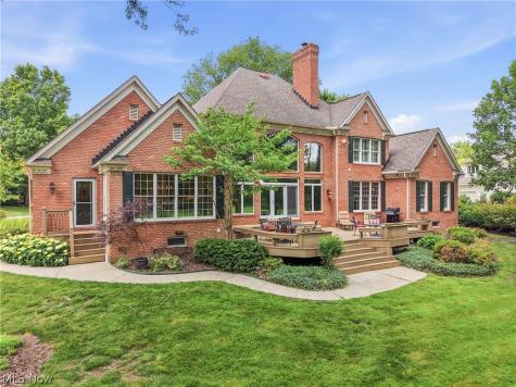 312 Aberdeen Lane Aurora OH 44202