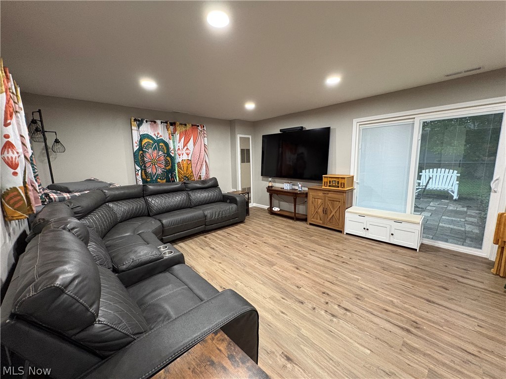 8264 Cedar Road Chesterland OH 44026