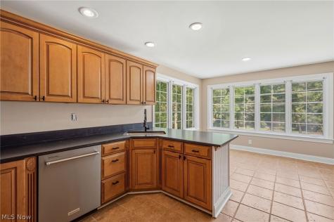 7750 Lewis Road Olmsted Falls OH 44138