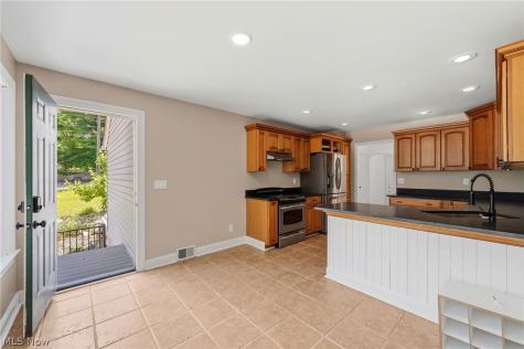7750 Lewis Road Olmsted Falls OH 44138
