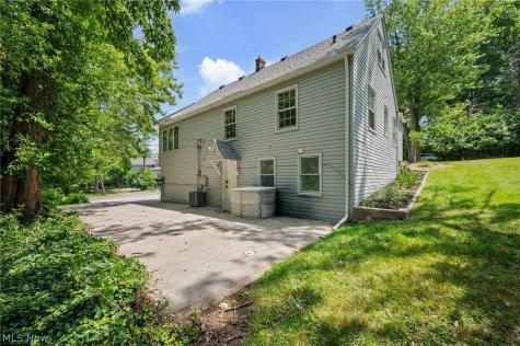 7750 Lewis Road Olmsted Falls OH 44138