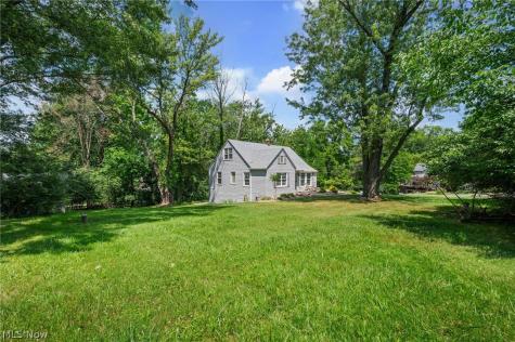 7750 Lewis Road Olmsted Falls OH 44138