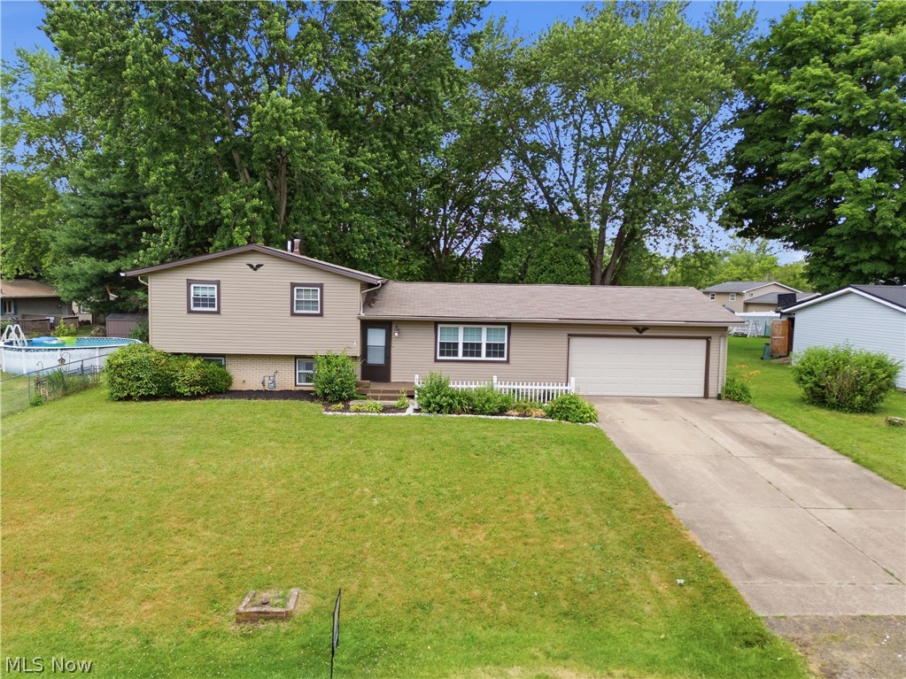 1819 Stonehenge Avenue NW Massillon OH 44646