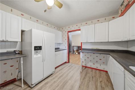 1819 Stonehenge Avenue NW Massillon OH 44646