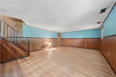 1819 Stonehenge Avenue NW Massillon OH 44646