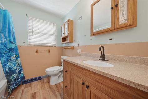 1819 Stonehenge Avenue NW Massillon OH 44646