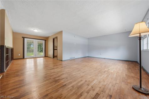 1819 Stonehenge Avenue NW Massillon OH 44646