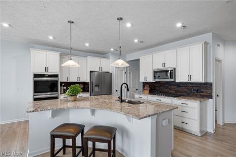 841 S Parkside Drive Westlake OH 44145