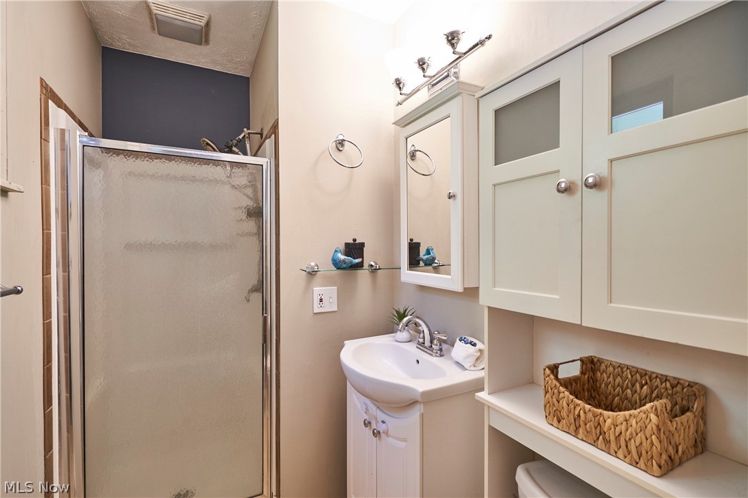 2808 Lynne Road Green OH 44312