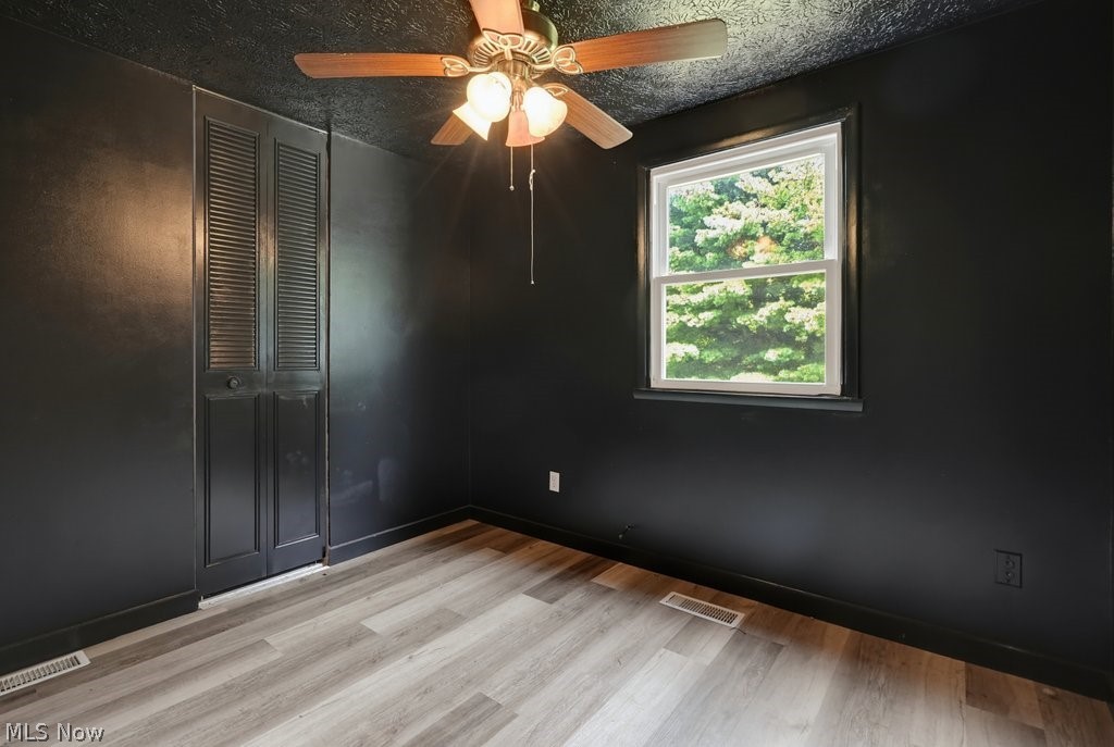 579 Willow Drive SE Warren OH 44484