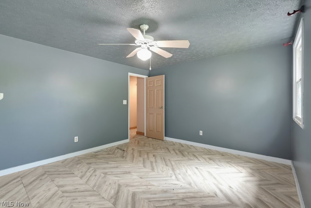 579 Willow Drive SE Warren OH 44484