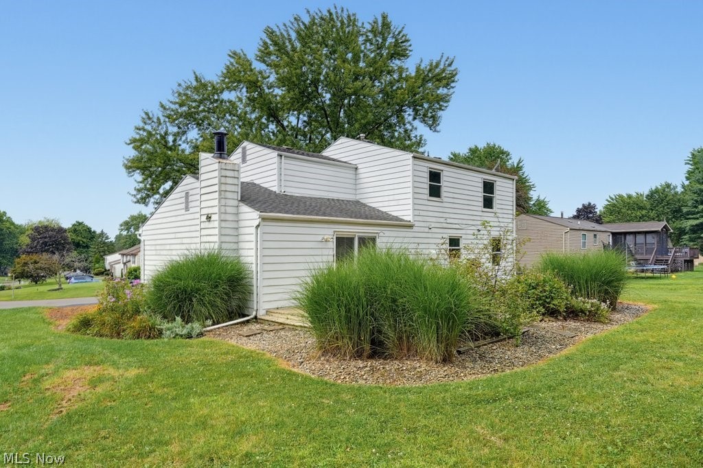 579 Willow Drive SE Warren OH 44484