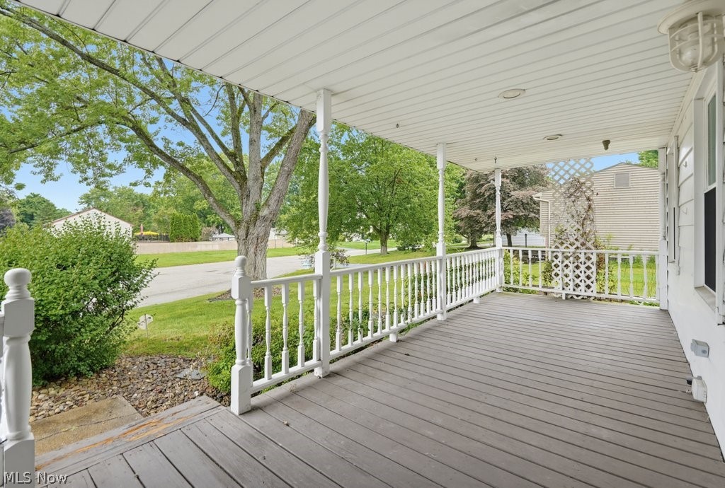 579 Willow Drive SE Warren OH 44484