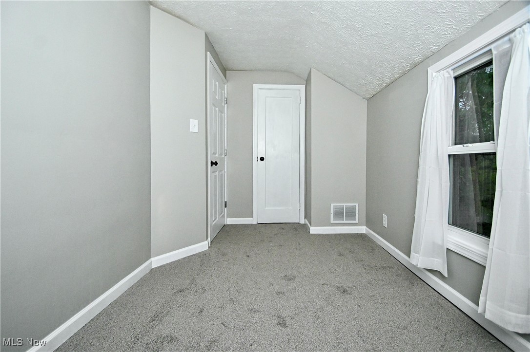 542 Montgomery Street Akron OH 44305