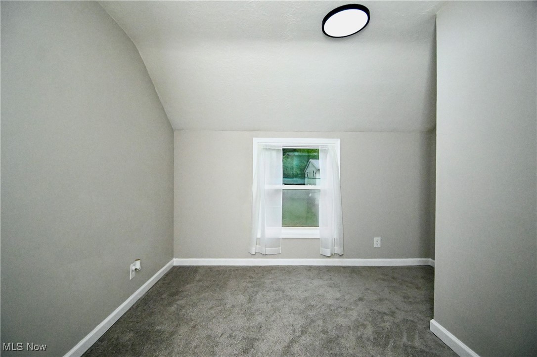 542 Montgomery Street Akron OH 44305