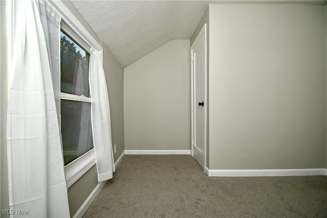 542 Montgomery Street Akron OH 44305