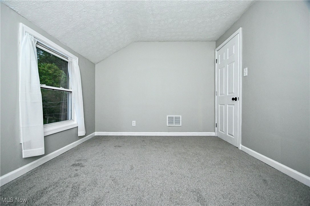 542 Montgomery Street Akron OH 44305