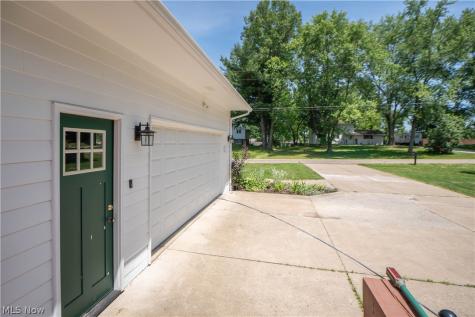 10340 Persimmon Street NW Canal Fulton OH 44614