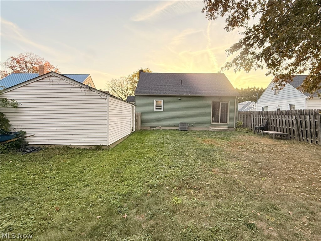 1015 John Street Niles OH 44446