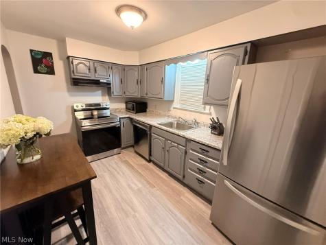1015 John Street Niles OH 44446