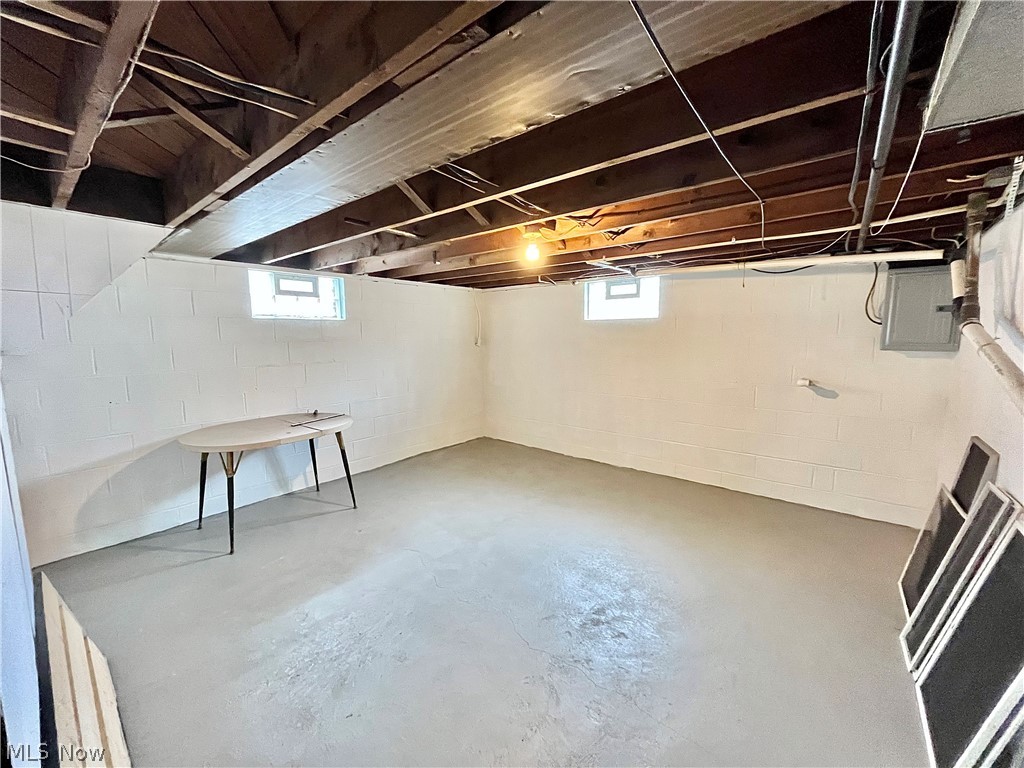 839 Mill Street Conneaut OH 44030