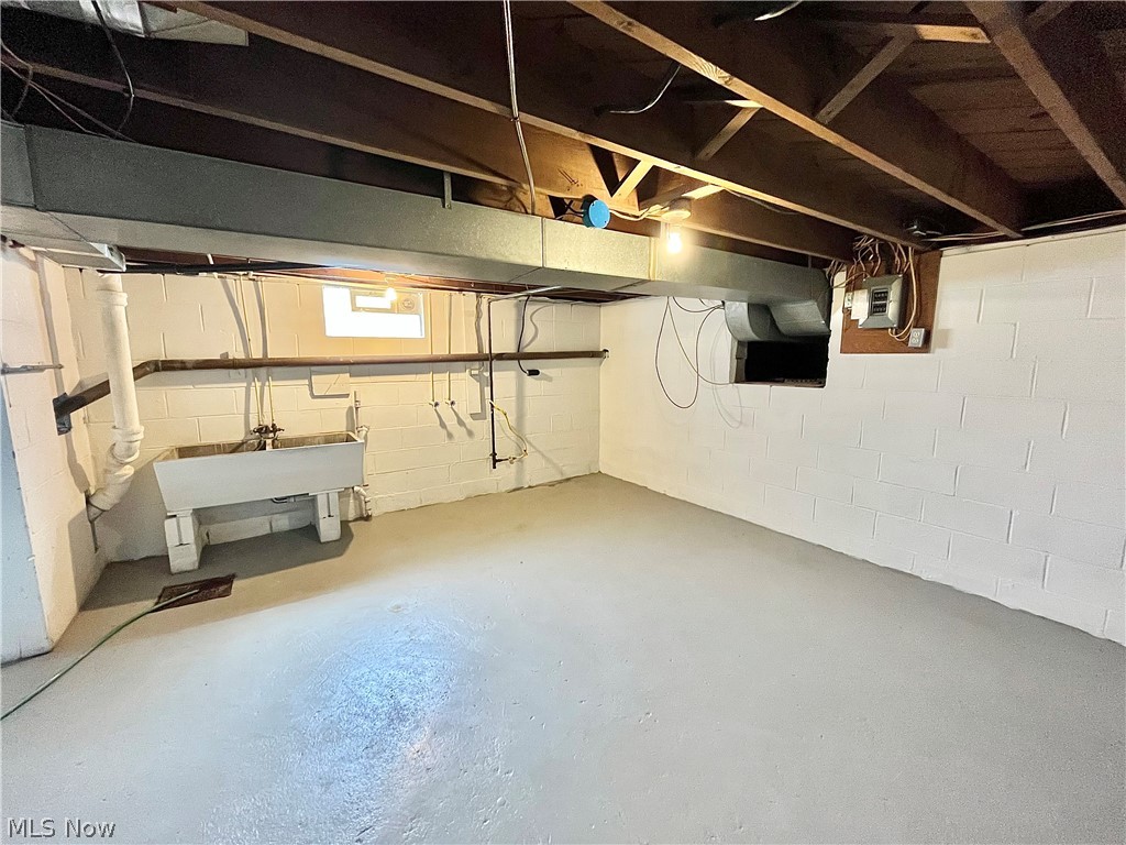 839 Mill Street Conneaut OH 44030