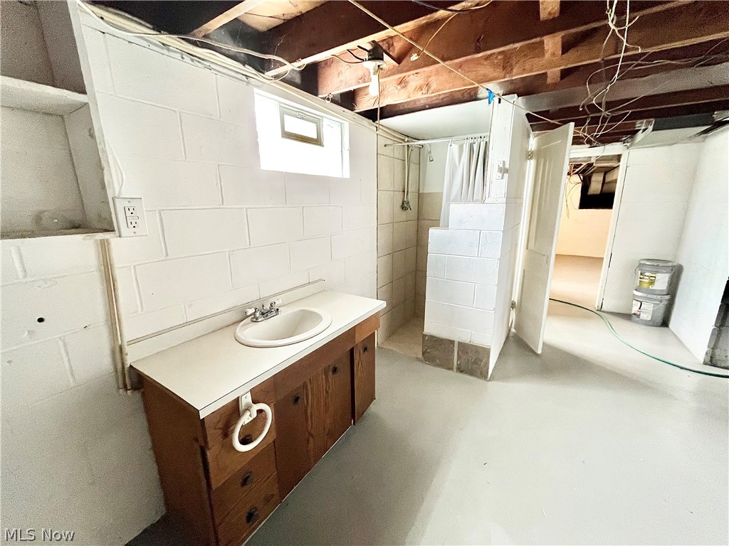 839 Mill Street Conneaut OH 44030