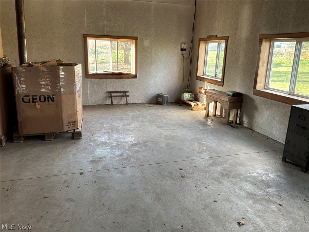 9291 N Girdle Road Middlefield OH 44062