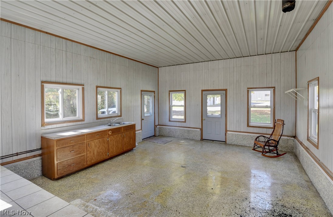 9291 N Girdle Road Middlefield OH 44062