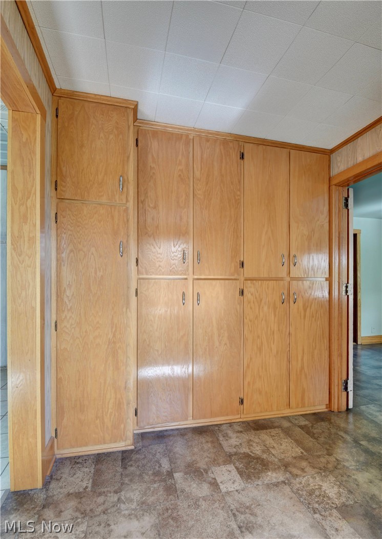 9291 N Girdle Road Middlefield OH 44062