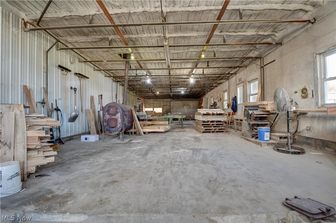 9291 N Girdle Road Middlefield OH 44062