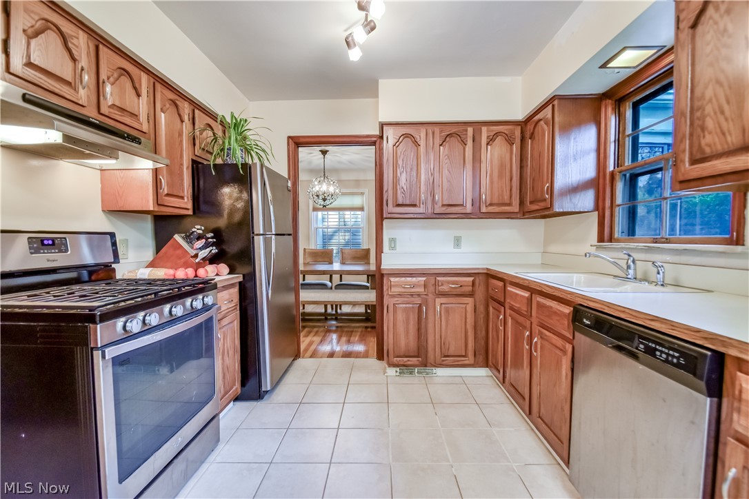 171 E 212th Street Euclid OH 44123