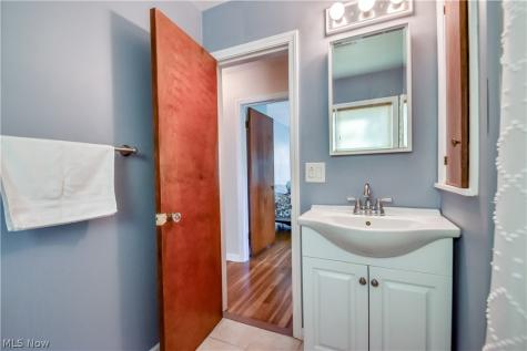 171 E 212th Street Euclid OH 44123