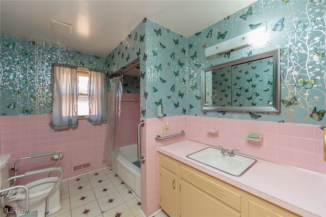 3319 Norris Avenue Parma OH 44134