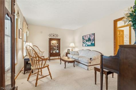 8708 Eastlynn Avenue NW Massillon OH 44646