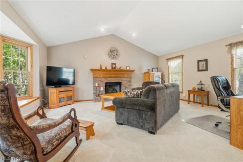8708 Eastlynn Avenue NW Massillon OH 44646