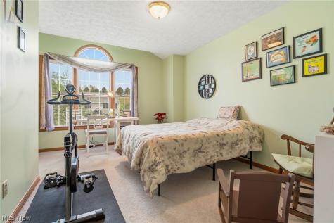 8708 Eastlynn Avenue NW Massillon OH 44646