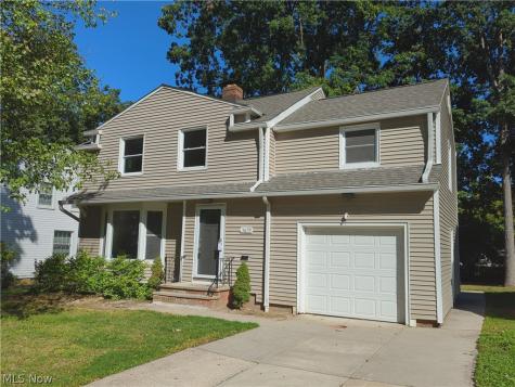 3659 Fenley Road Cleveland OH 44121