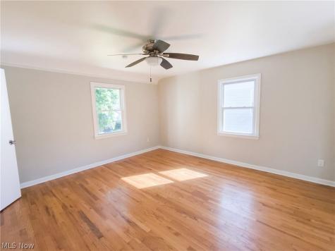 3659 Fenley Road Cleveland OH 44121