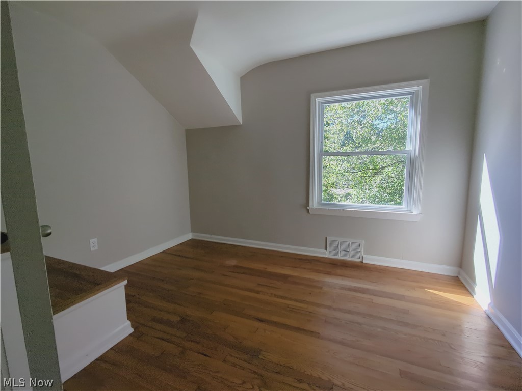 3659 Fenley Road Cleveland OH 44121