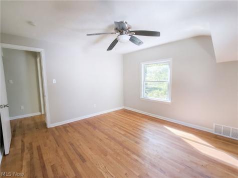 3659 Fenley Road Cleveland OH 44121