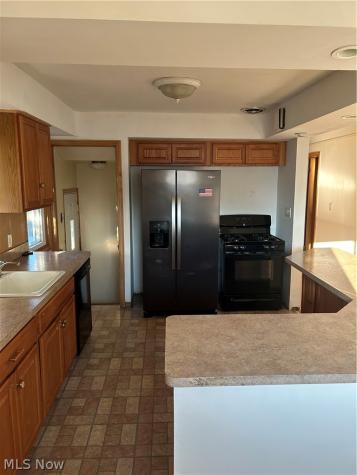 10982 Naomi Drive Parma OH 44130