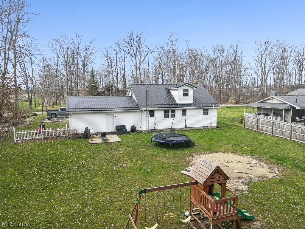 212 Case Road Beloit OH 44609