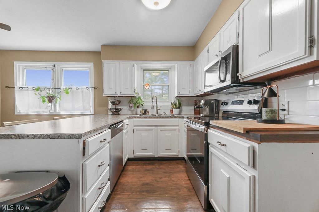 212 Case Road Beloit OH 44609