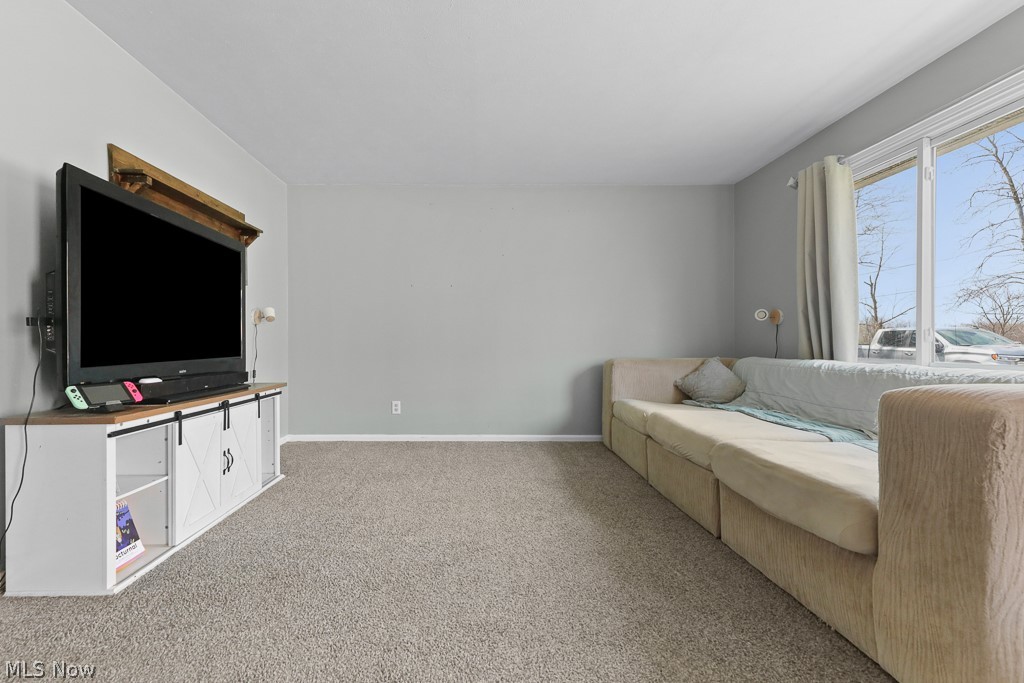 212 Case Road Beloit OH 44609