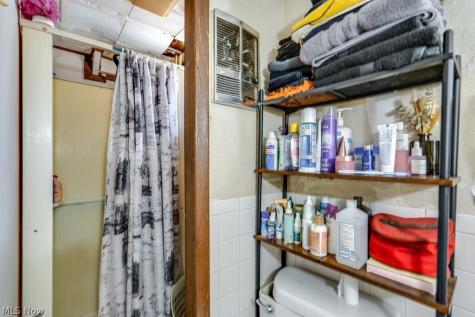 24 Dewhurst Avenue Bedford OH 44146