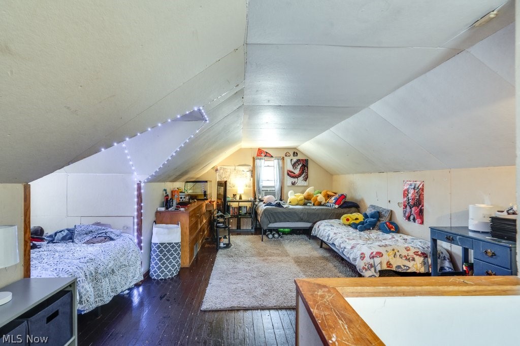 24 Dewhurst Avenue Bedford OH 44146