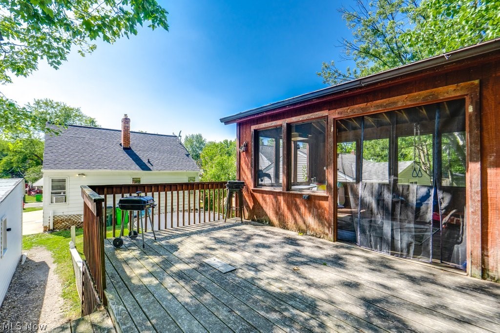 24 Dewhurst Avenue Bedford OH 44146
