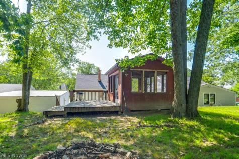 24 Dewhurst Avenue Bedford OH 44146