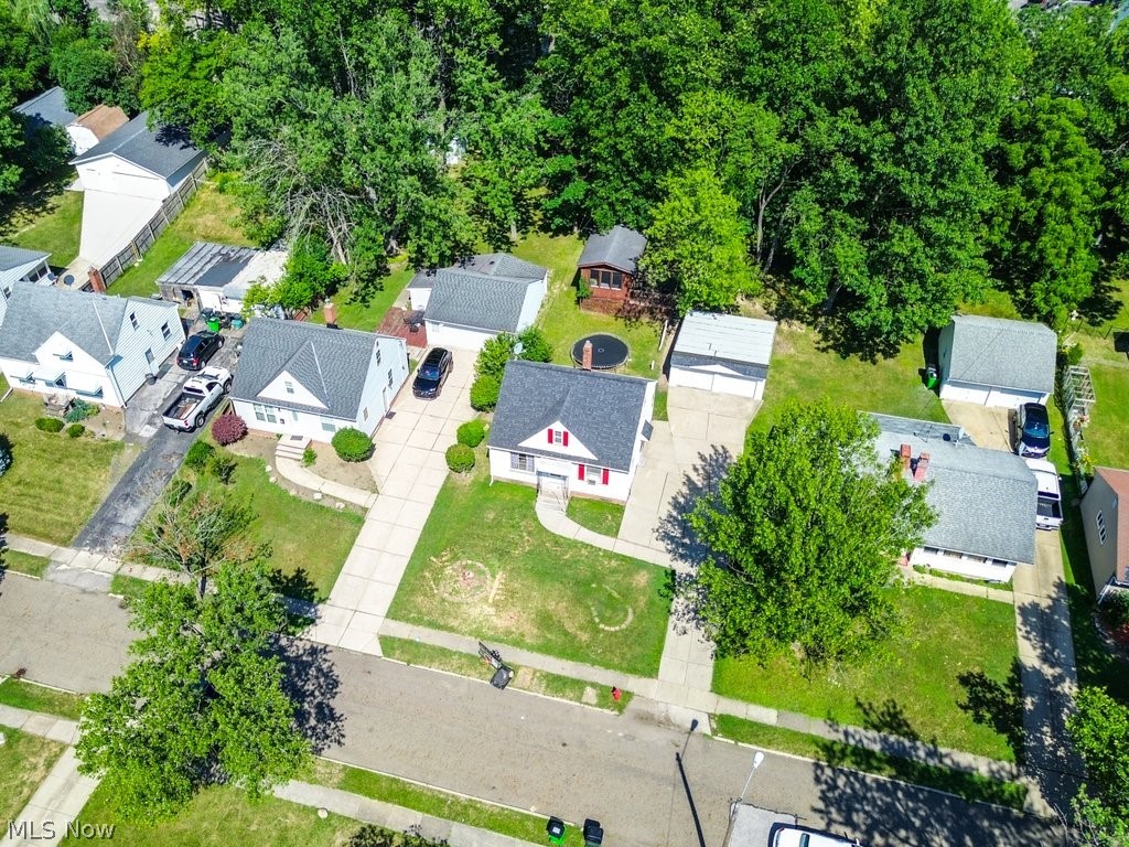 24 Dewhurst Avenue Bedford OH 44146